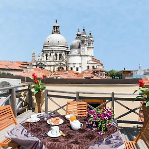 Dorsoduro Charme By Wonderful Italy Appartamento